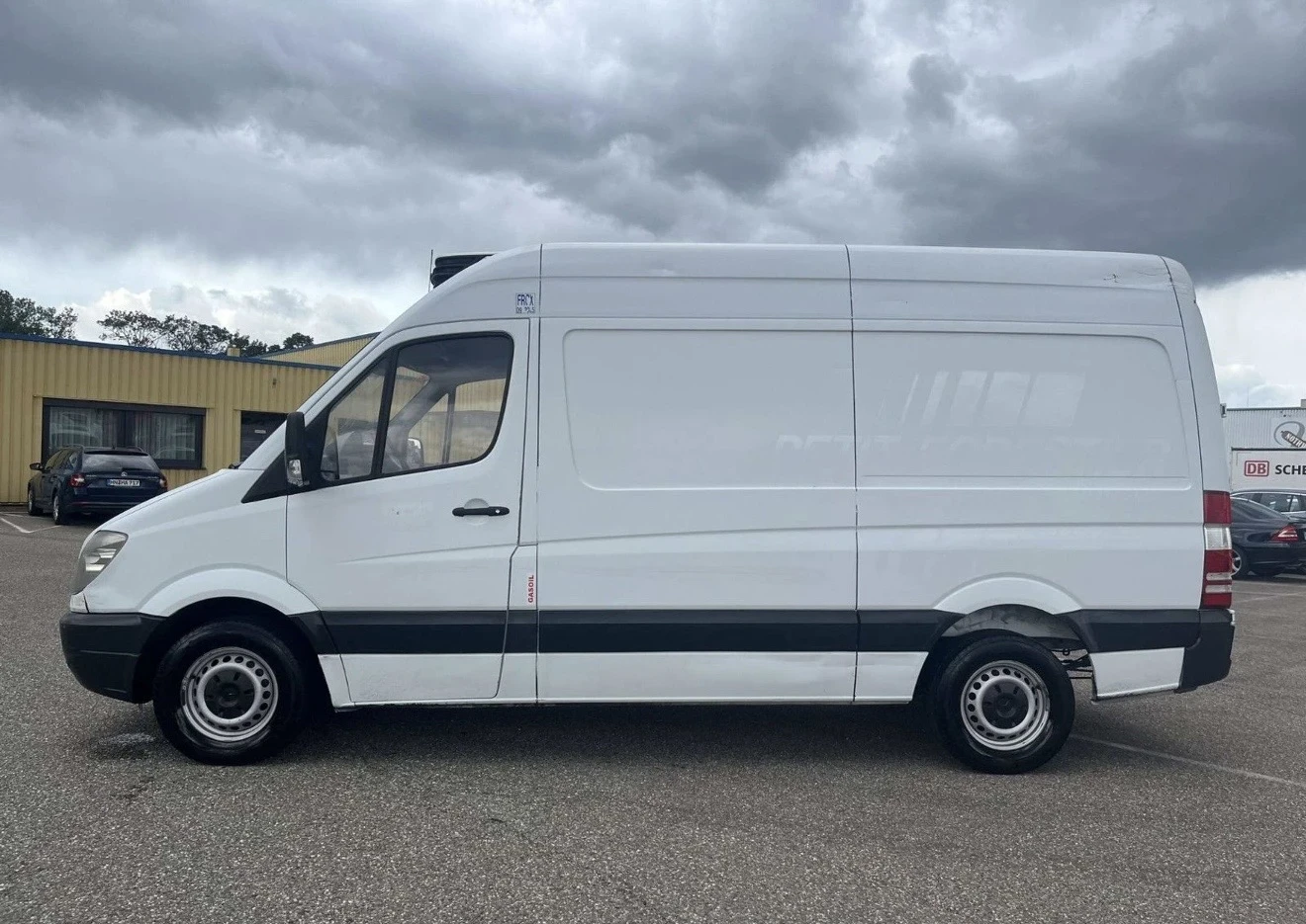 Mercedes-Benz 313, снимка 2 - Бусове и автобуси - 55599150