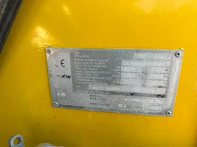 Мини челни товарачи Komatsu SK714, снимка 10