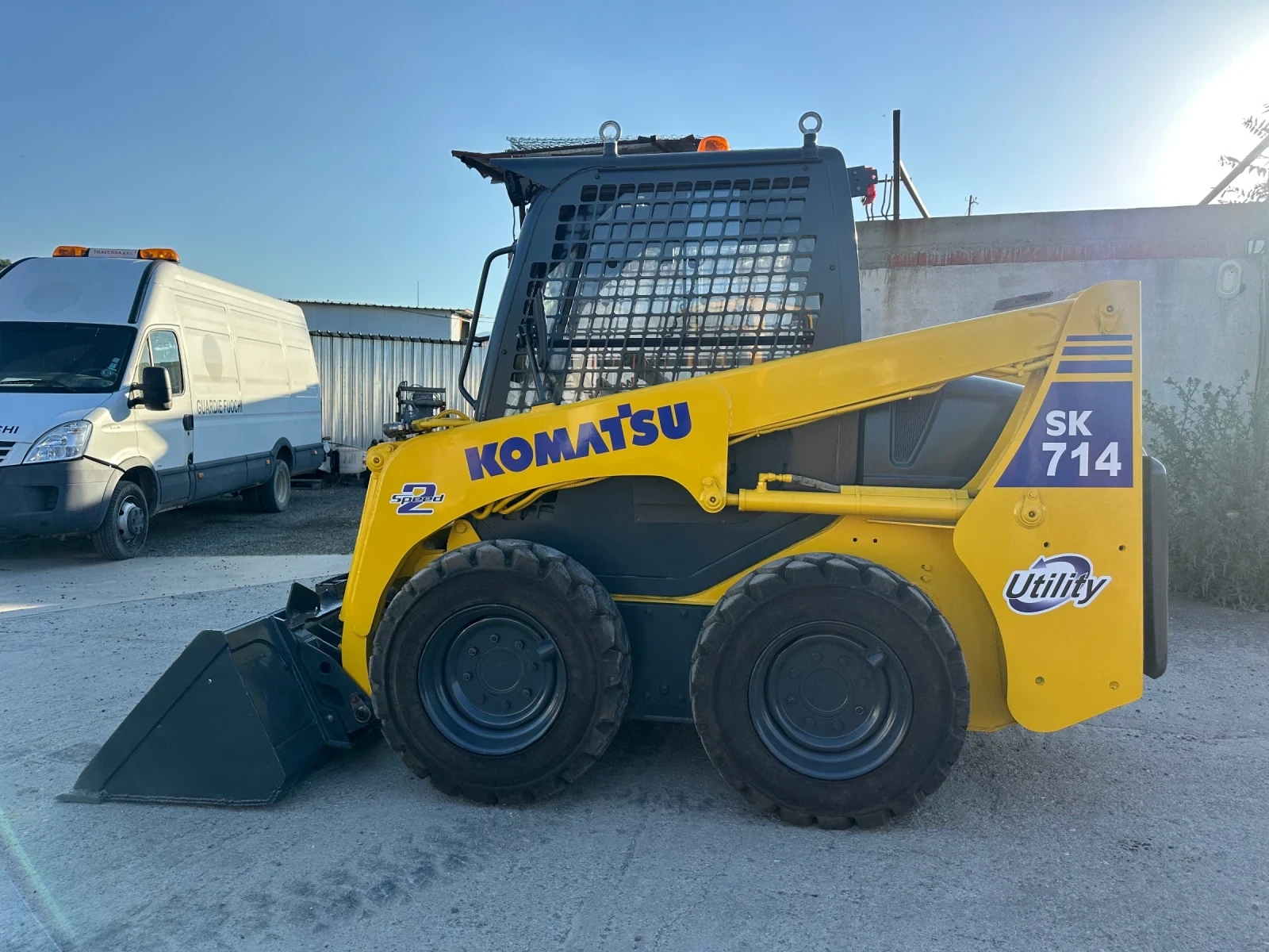 Мини челни товарачи Komatsu SK714, снимка 4 - Индустриална техника - 55081457