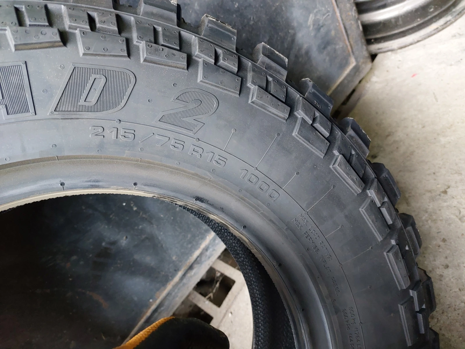 ���� 215/75R15 | Mobile.bg � ����������� 6