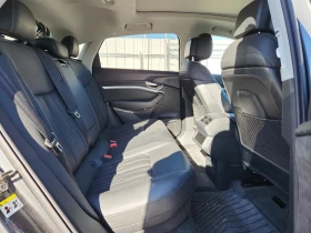 Audi E-Tron SPORTBACK PRESTIGE - 54000 лв. / 27609.76 € - 83221987 11