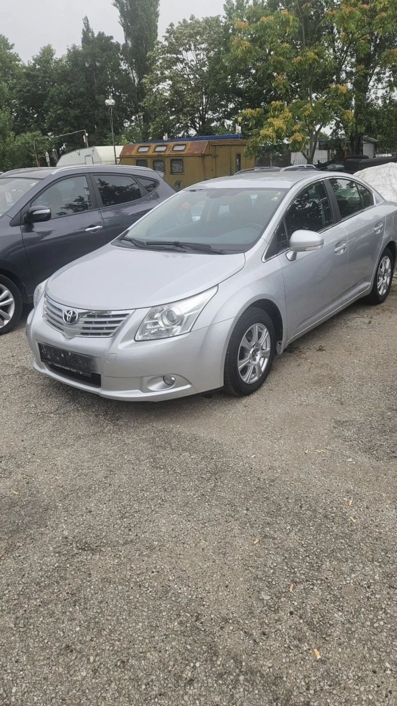 Toyota Avensis 2.0d4d.126кс.luksor.klimatron. чисто нови летни гу, снимка 1 - Автомобили и джипове - 46296958