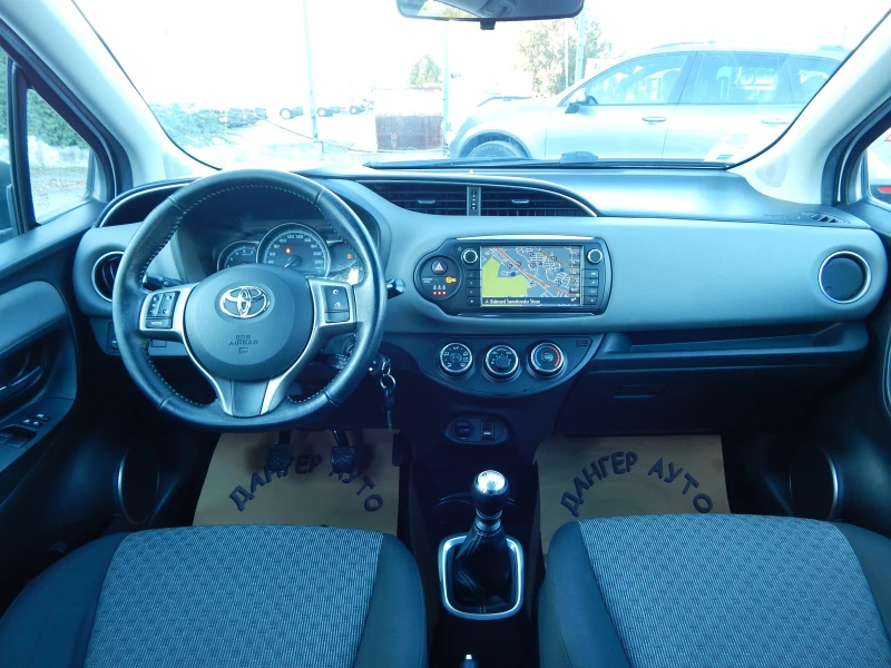 Toyota Yaris 1.4D4D* ПЕРФЕКТНА* , снимка 12 - Автомобили и джипове - 47644151