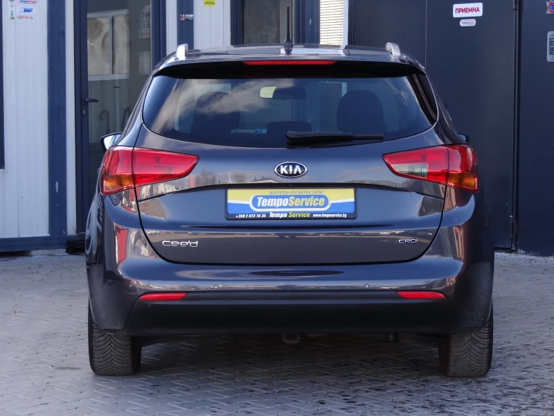 Kia Ceed 1.6crdi  /Камера/Климатроник/Лед светлини/Euro-5B/, снимка 4 - Автомобили и джипове - 48077294