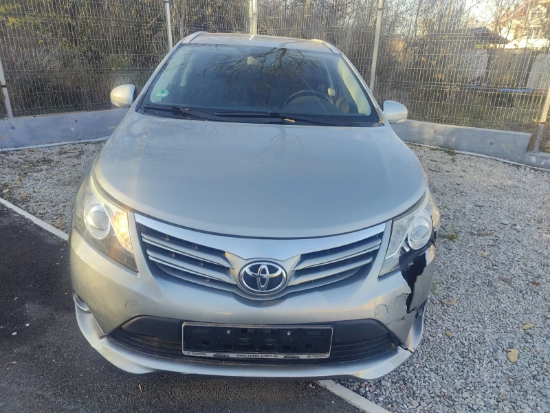 Toyota Avensis Avensis 1.8I 95000km, снимка 1 - Автомобили и джипове - 48128385