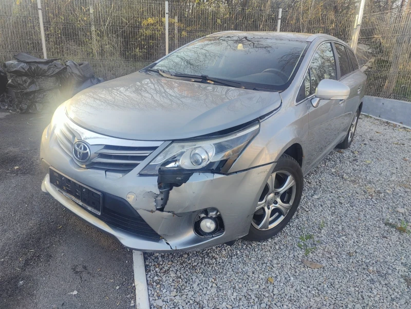 Toyota Avensis Avensis 1.8I 95000km, снимка 2 - Автомобили и джипове - 48128385