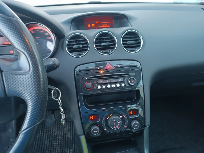 Peugeot 308 1.6  i VTi, снимка 10 - Автомобили и джипове - 52589510