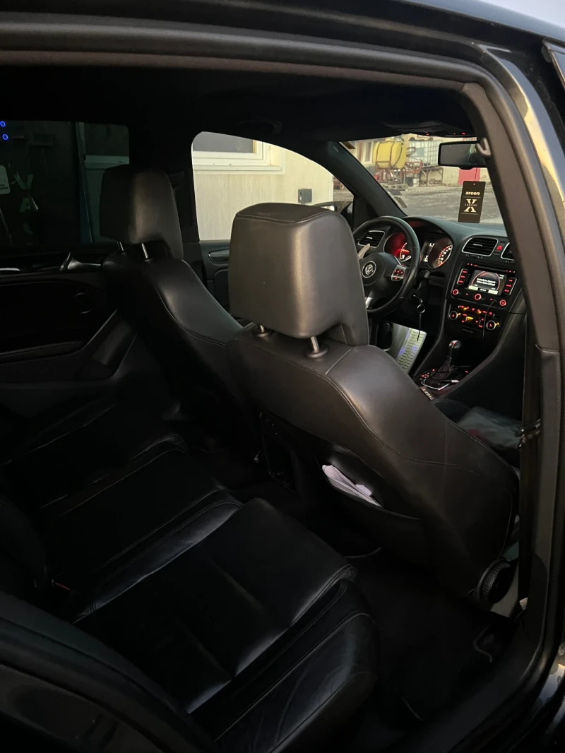 VW Golf, снимка 13 - Автомобили и джипове - 52929539