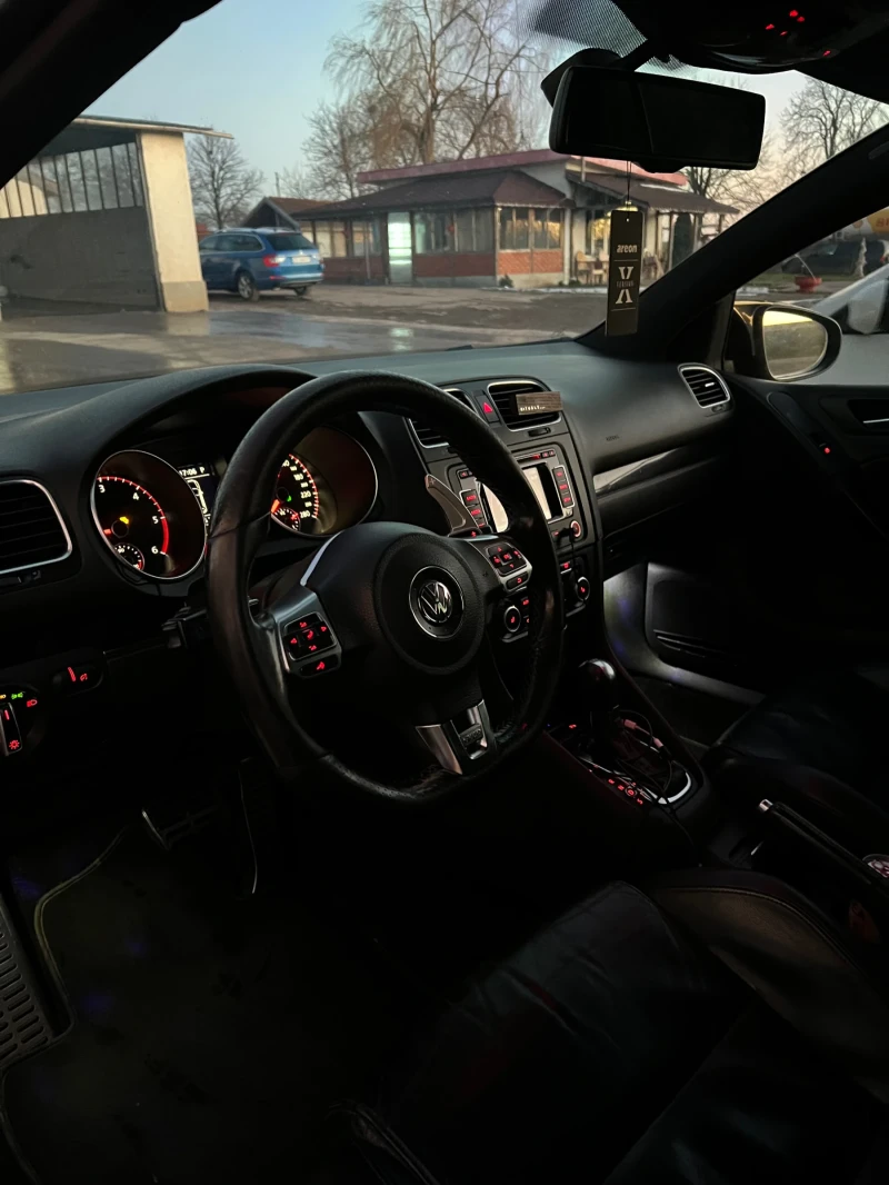 VW Golf, снимка 11 - Автомобили и джипове - 52929539