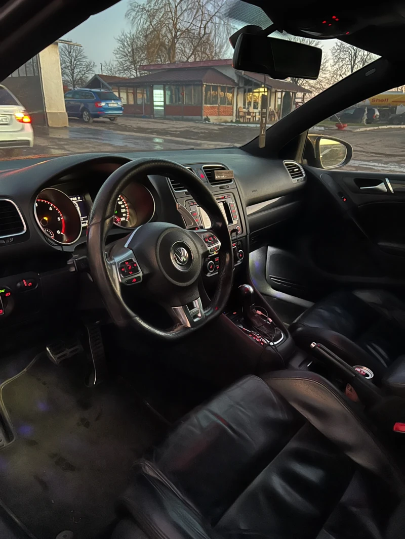 VW Golf, снимка 10 - Автомобили и джипове - 52929539