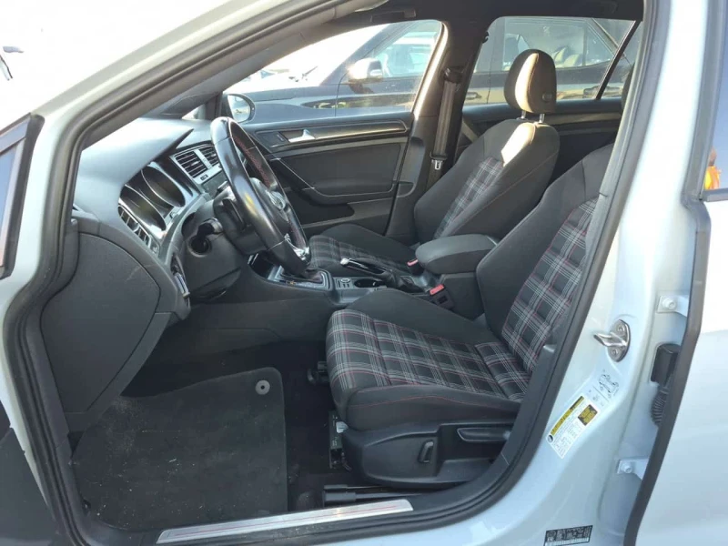 VW Golf GTI  5 DOOR DSG * CARFAX * ПОДГРЕВИ, снимка 7 - Автомобили и джипове - 53528723