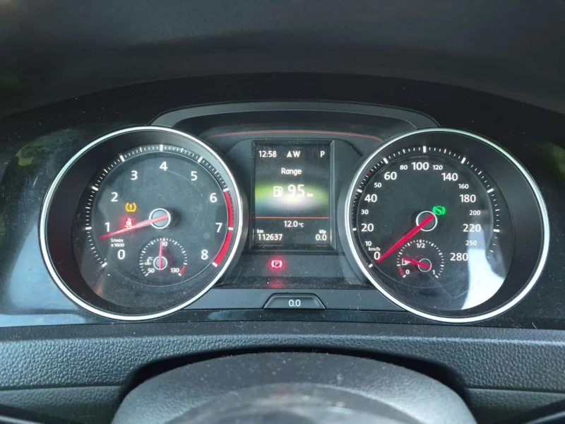 VW Golf GTI  5 DOOR DSG * CARFAX * ПОДГРЕВИ, снимка 8 - Автомобили и джипове - 53528723