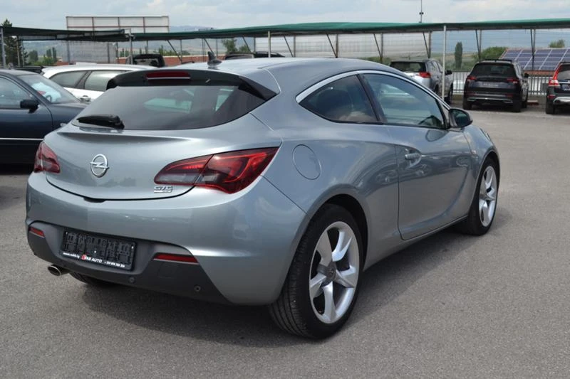 Opel Astra 2.0CDTI-GTC, снимка 4 - Автомобили и джипове - 32810841