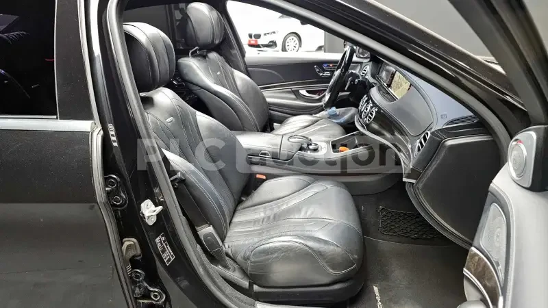 Mercedes-Benz S 63 AMG Масажни седалки* 360-градусова камера, снимка 10 - Автомобили и джипове - 54077126