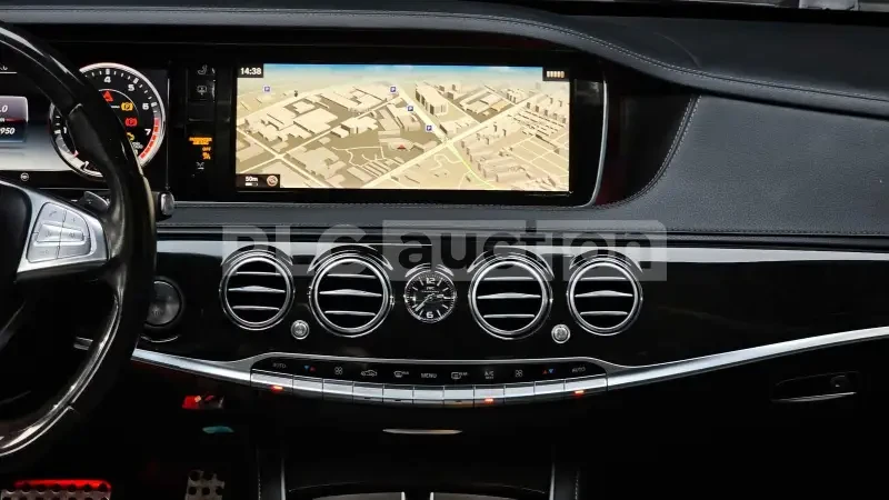 Mercedes-Benz S 63 AMG Масажни седалки* 360-градусова камера, снимка 14 - Автомобили и джипове - 54077126