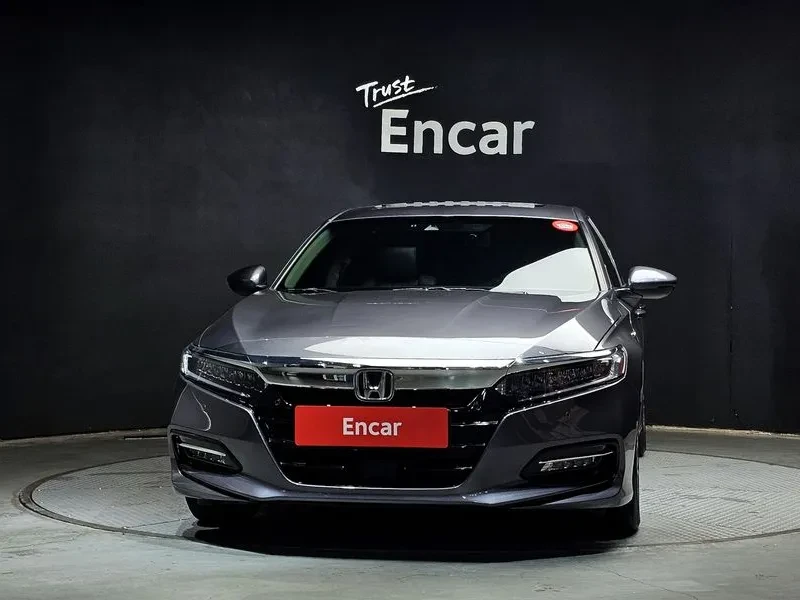 Honda Accord 2.0 Hybrid - САМО 30% АВАНС!, снимка 6 - Автомобили и джипове - 55936571