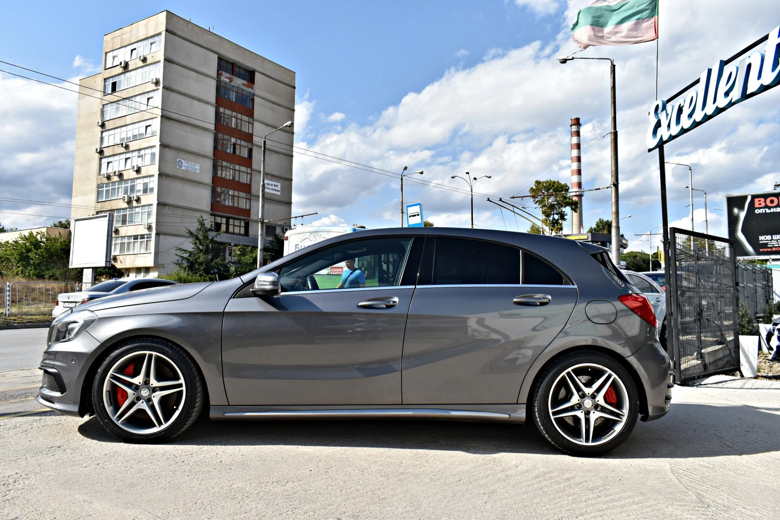 Mercedes-Benz A45 AMG F1-EDITION - изображение 2