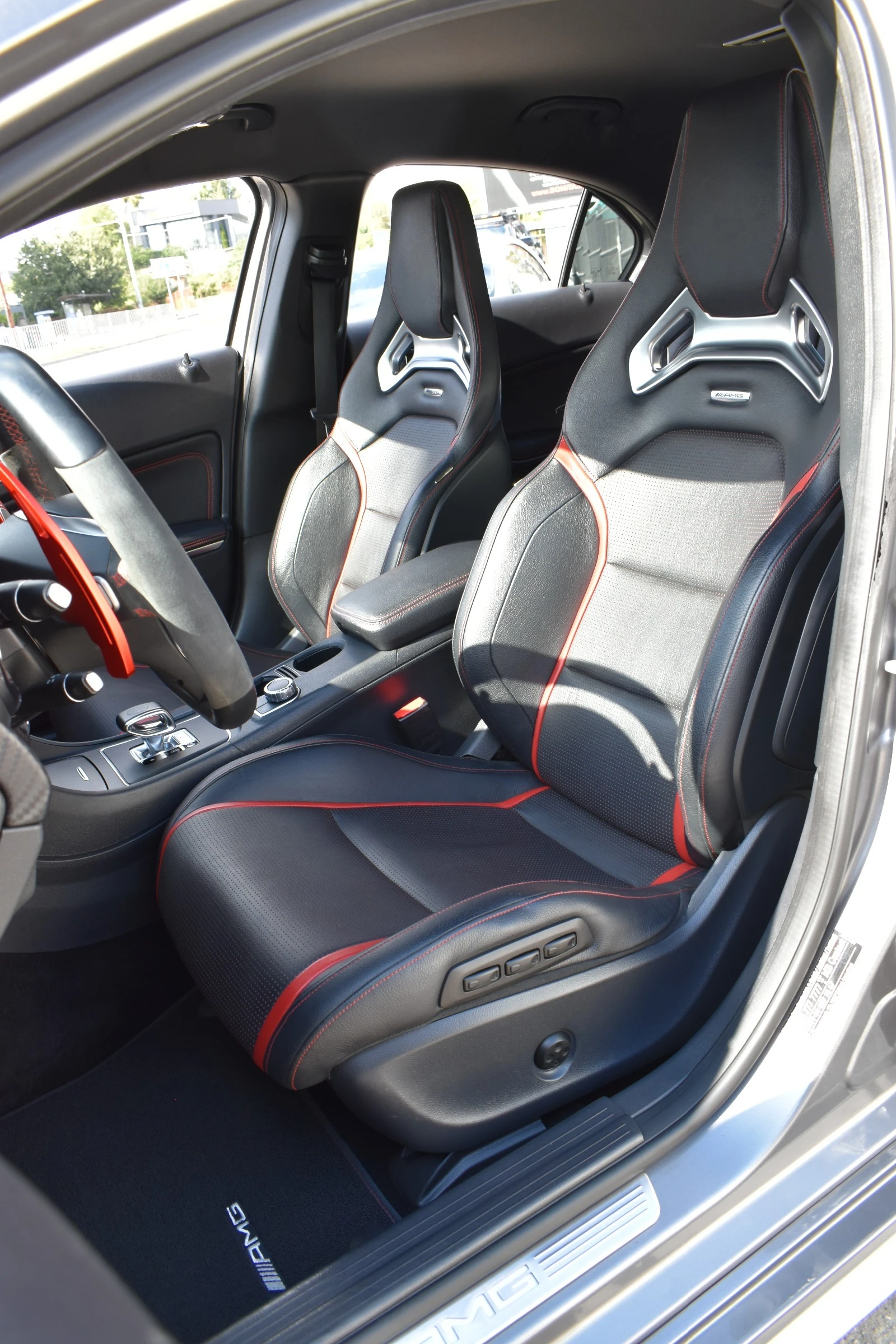 Mercedes-Benz A45 AMG F1-EDITION | Mobile.bg   11