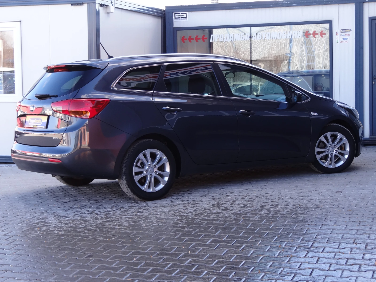 Kia Ceed 1.6crdi  /Камера/Климатроник/Лед светлини/Euro-5B/ - изображение 5