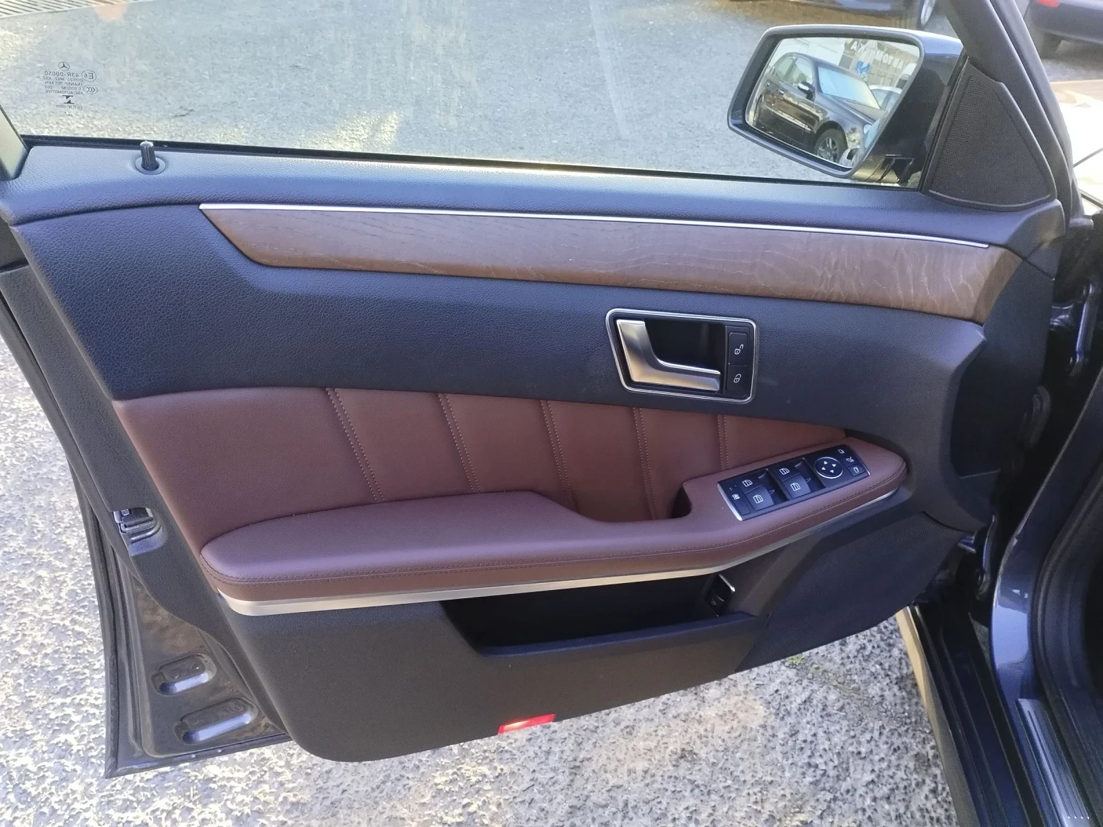 Mercedes-Benz E 250 4-Mantik 204кс.Distronic - изображение 7