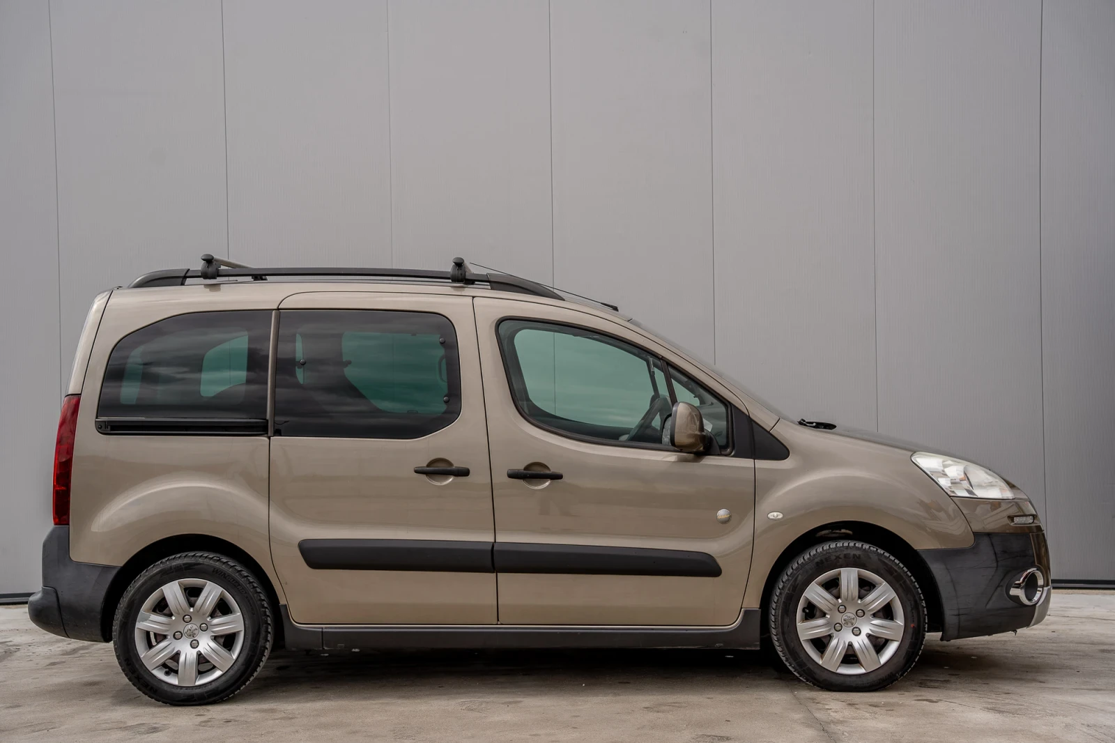 Peugeot Partner TEPEE// ДИЗЕЛ// НОВИ ГУМИ// ХОЛАНДИЯ - изображение 4