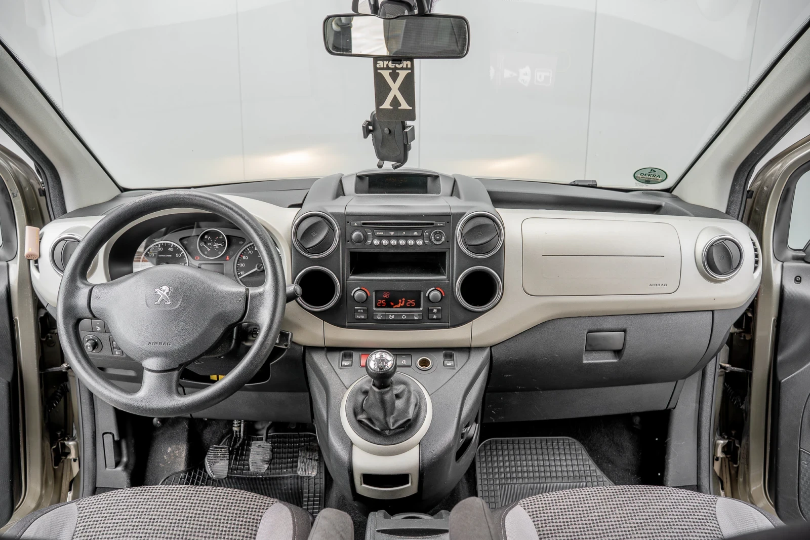 Peugeot Partner TEPEE// ДИЗЕЛ// НОВИ ГУМИ// ХОЛАНДИЯ - изображение 9
