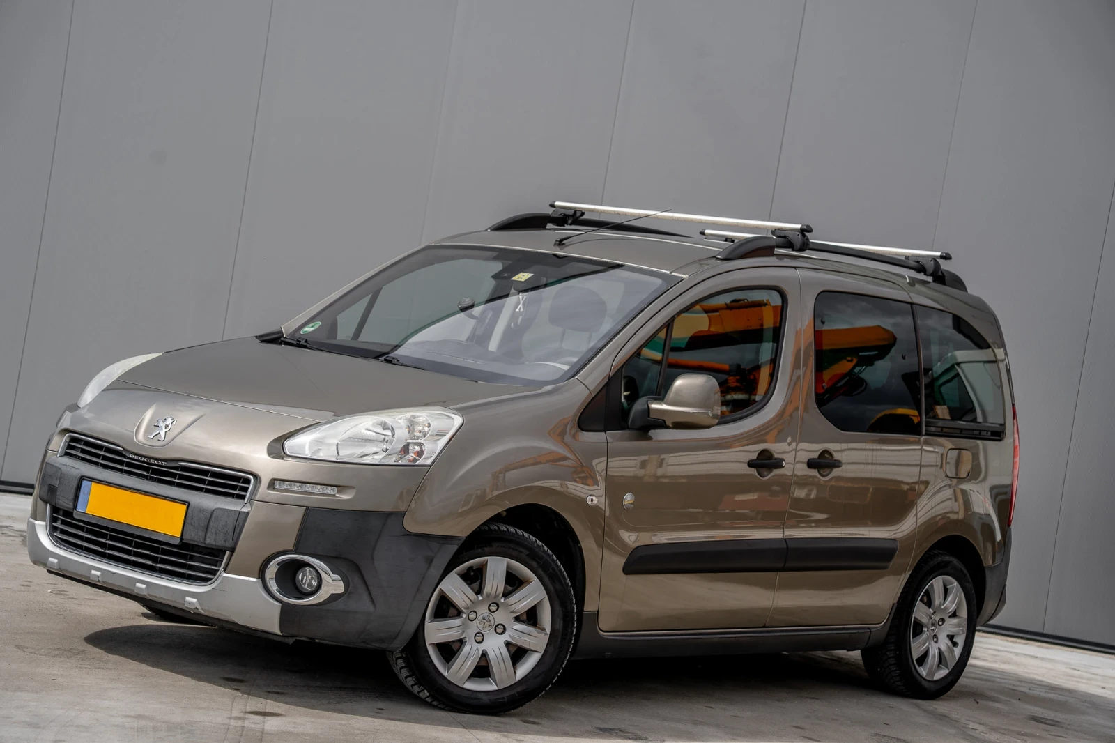 Peugeot Partner TEPEE// ДИЗЕЛ// НОВИ ГУМИ// ХОЛАНДИЯ - изображение 3