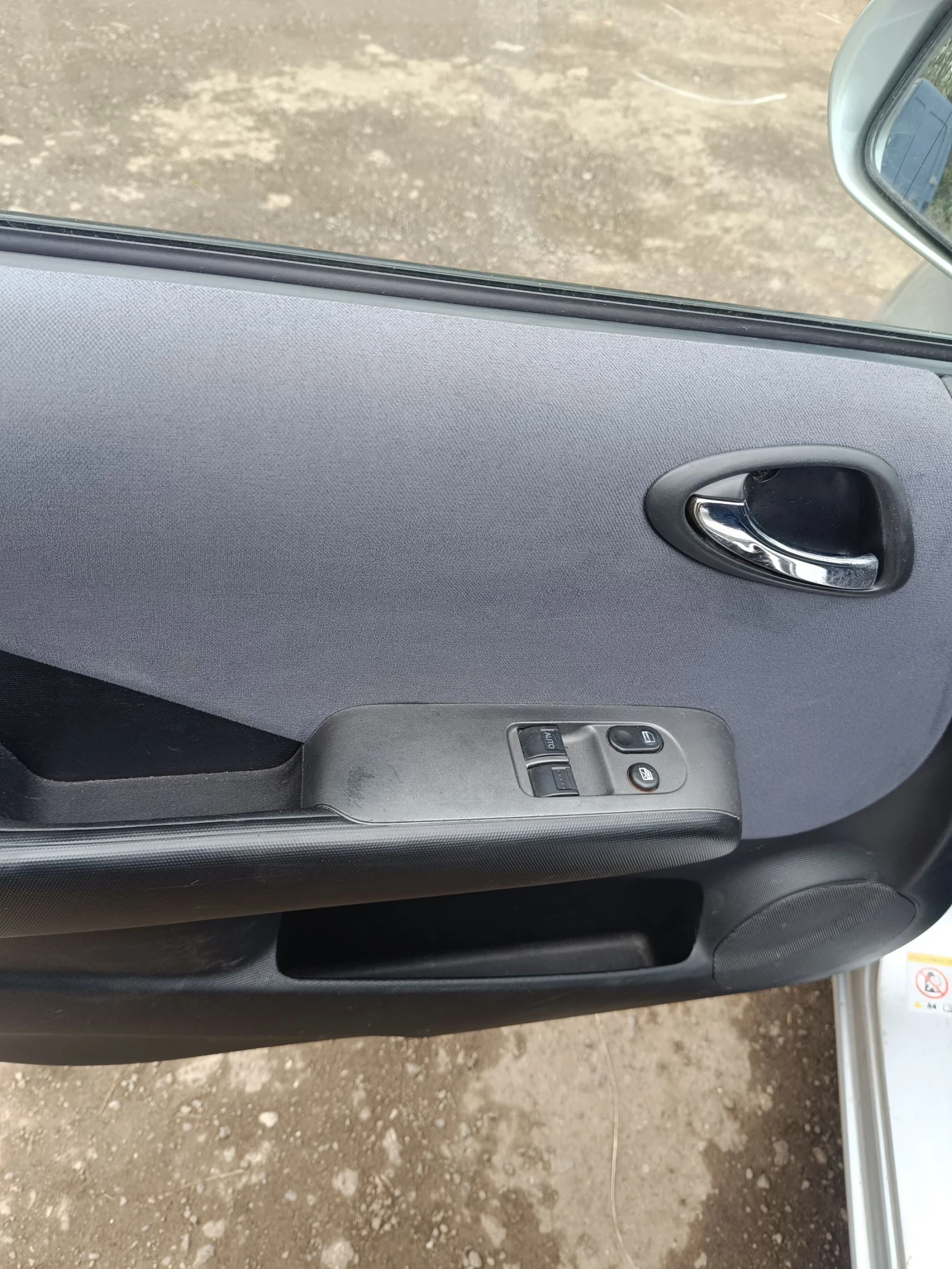 Honda Jazz 1.4, 83 кс., фейслифта  - изображение 7