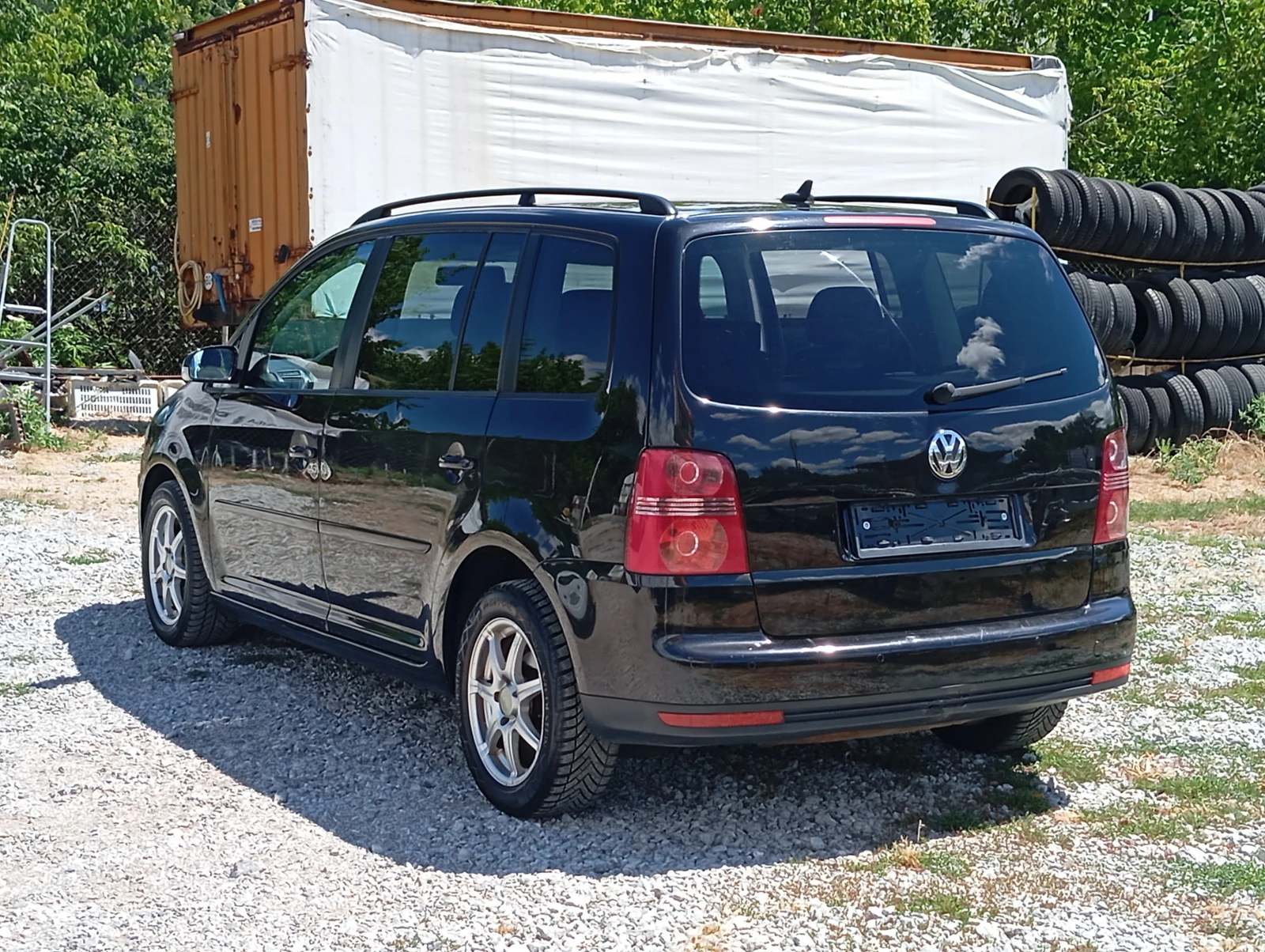 VW Touran 1.9-D-NAVI+ КЛИМА - изображение 7