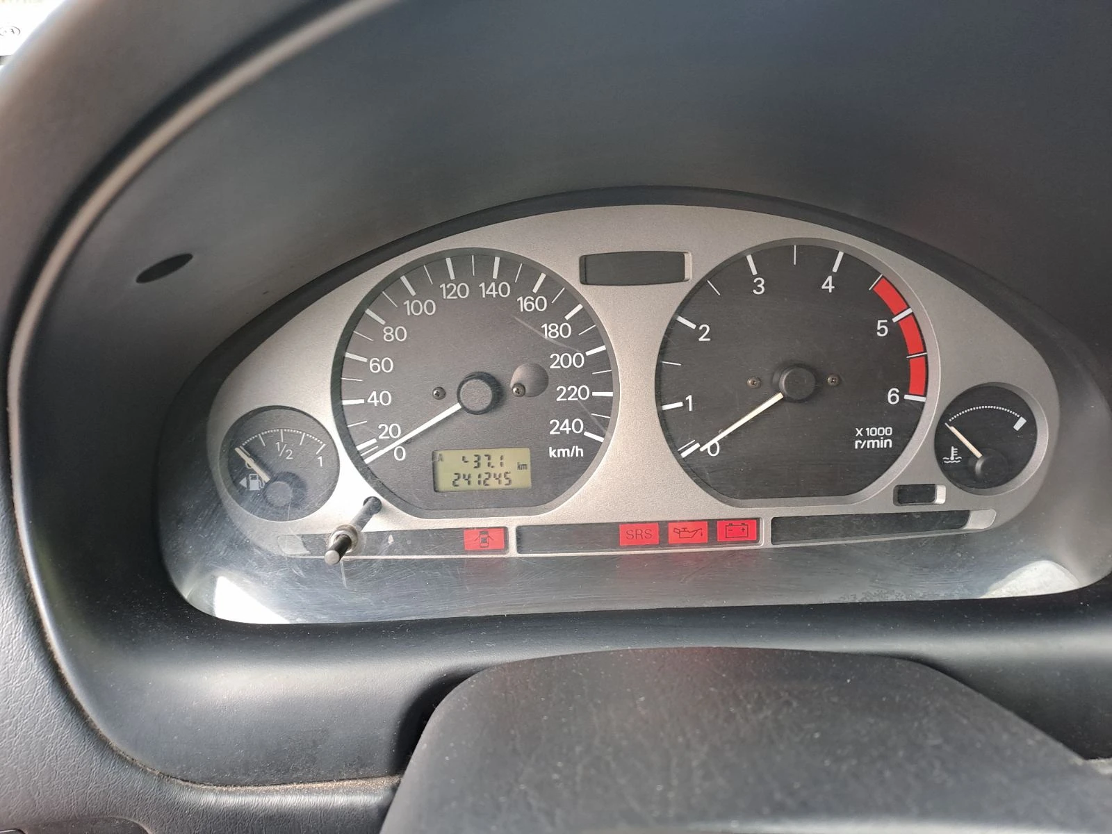 Mitsubishi Carisma  - изображение 7