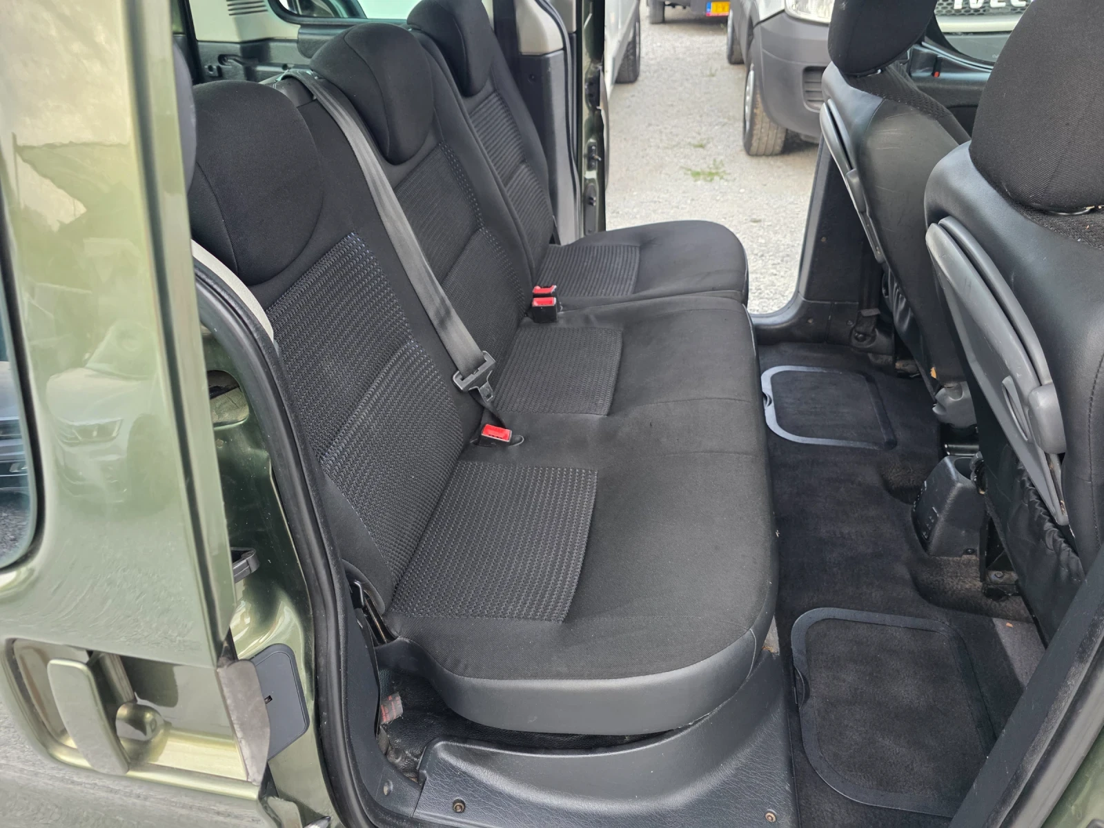 Citroen Berlingo 1.6i - изображение 9