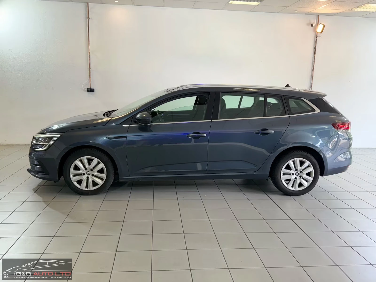 Renault Megane BUSINESS/140HP/CAM/NAVI/LED/KLESS/CPLAY/333g - изображение 3