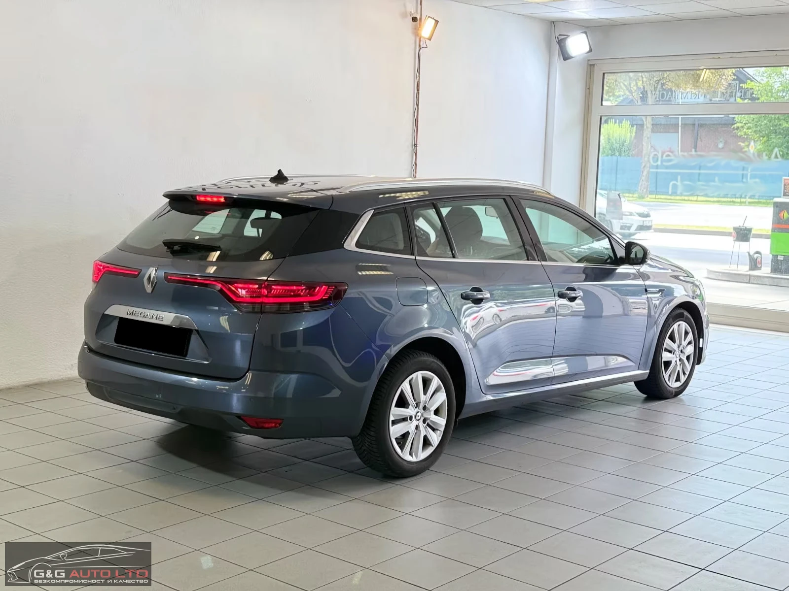 Renault Megane BUSINESS/140HP/CAM/NAVI/LED/KLESS/CPLAY/333g - изображение 6