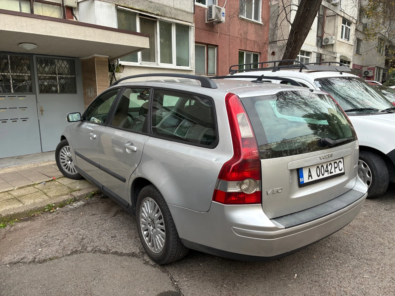 Volvo V50  - изображение 2