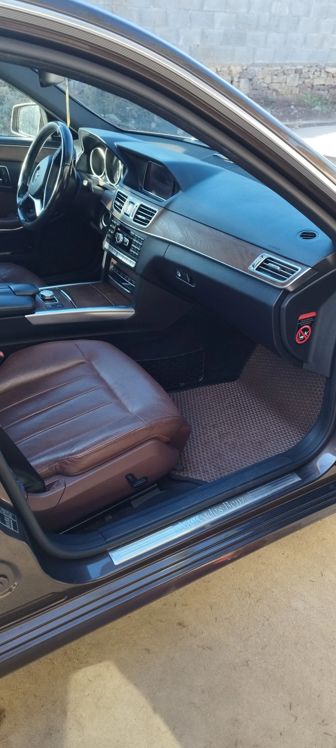 Mercedes-Benz E 350  - изображение 9