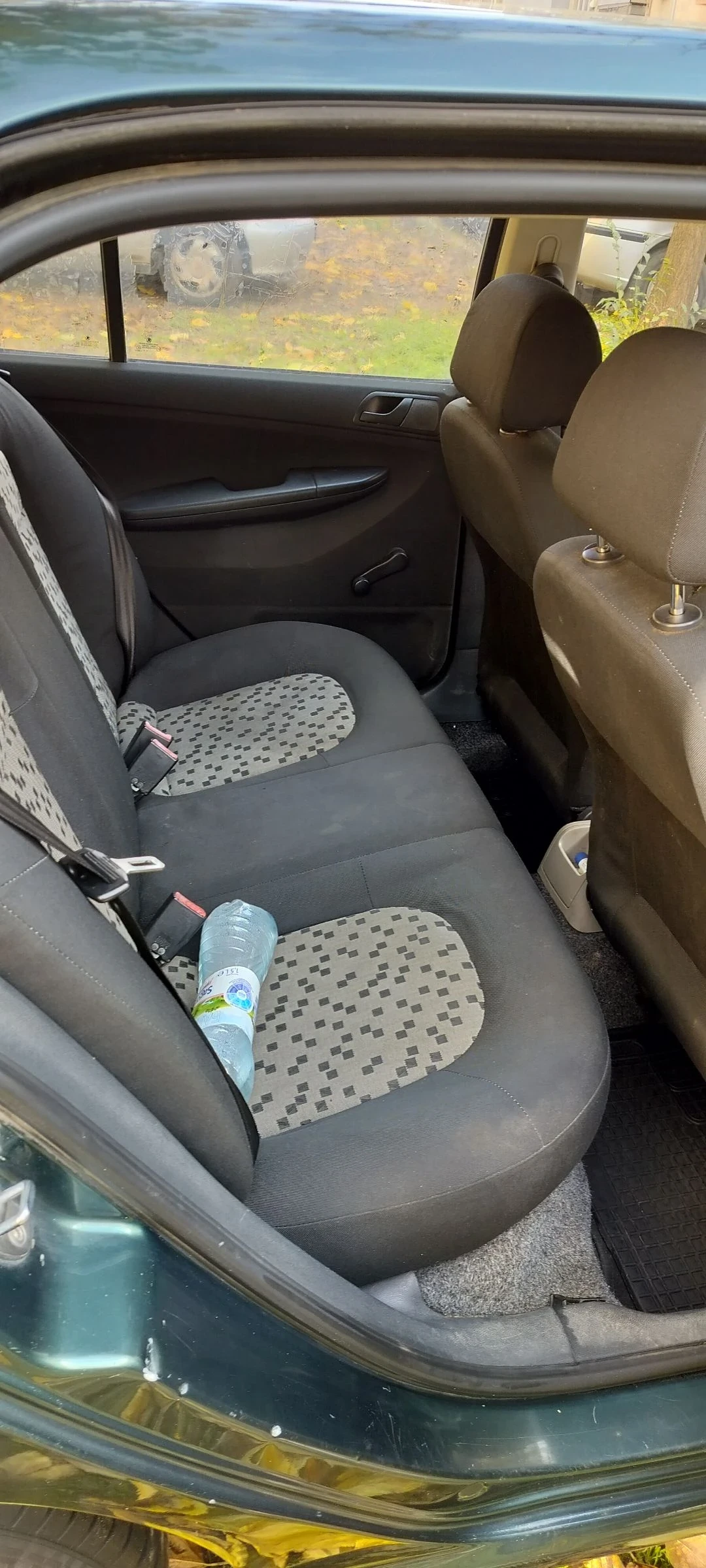 Skoda Fabia 1.2 HTP 12V - изображение 10