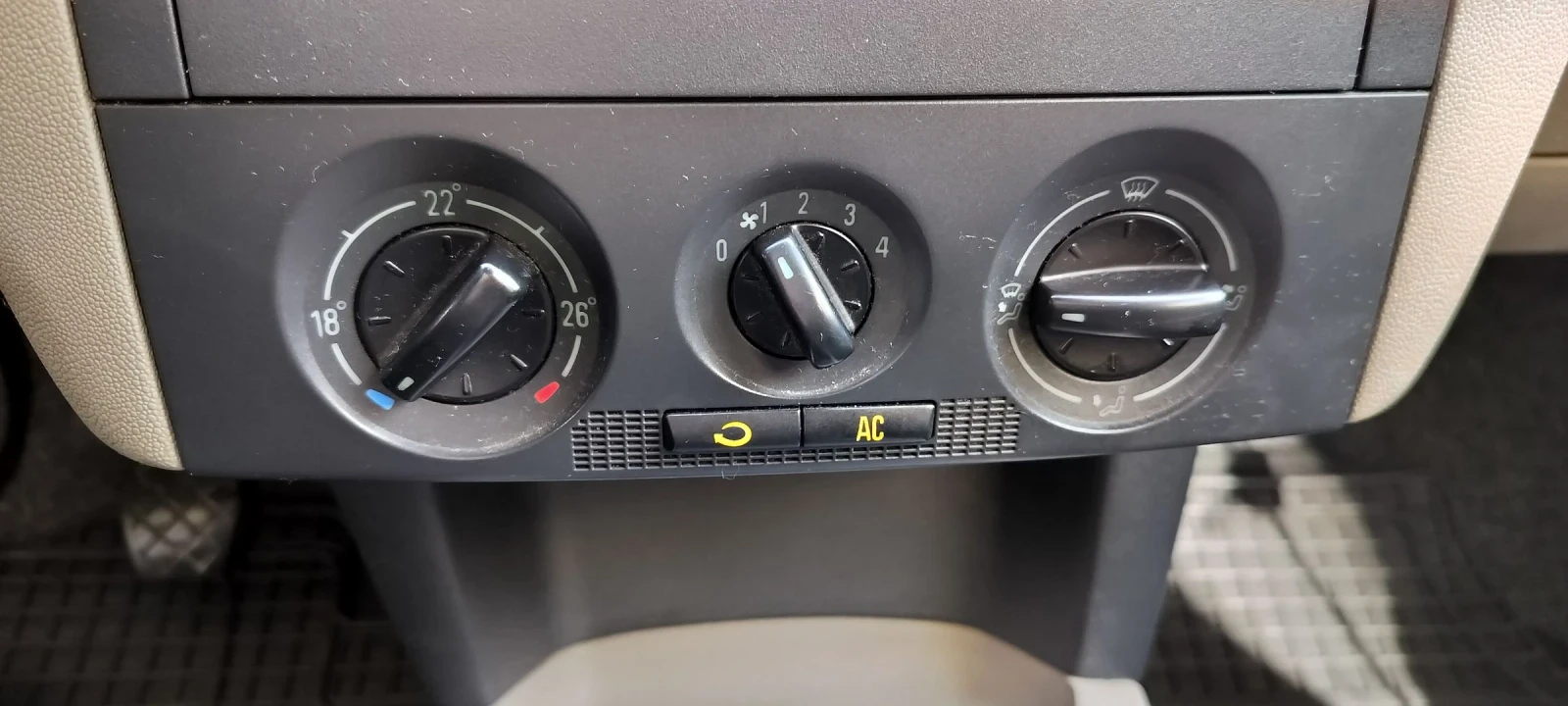 Skoda Fabia 1.2 HTP 12V | Mobile.bg � ����������� 14