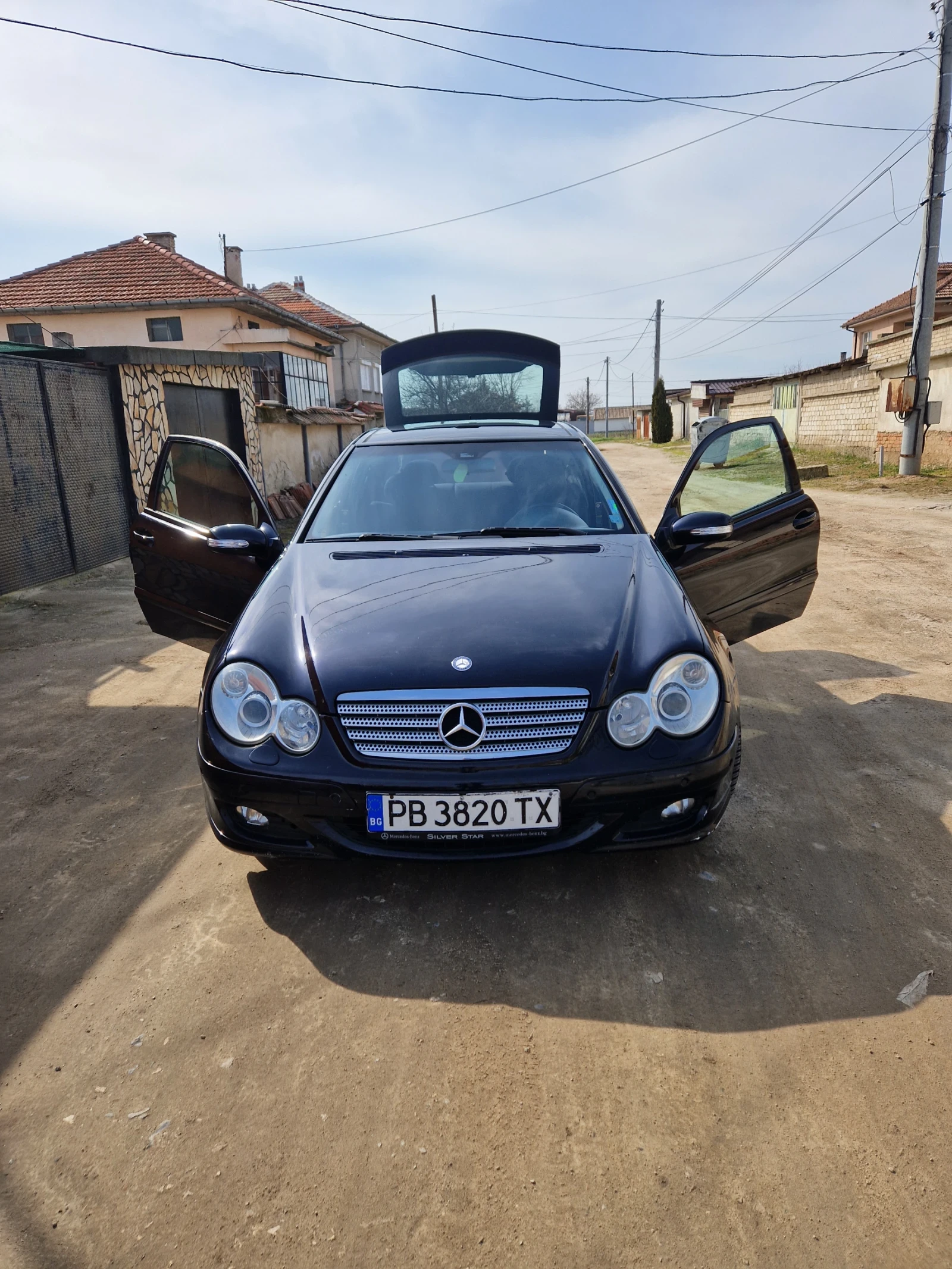 Mercedes-Benz C 160 Avangard Facelift Panorama, снимка 3 - Автомобили и джипове - 54020385