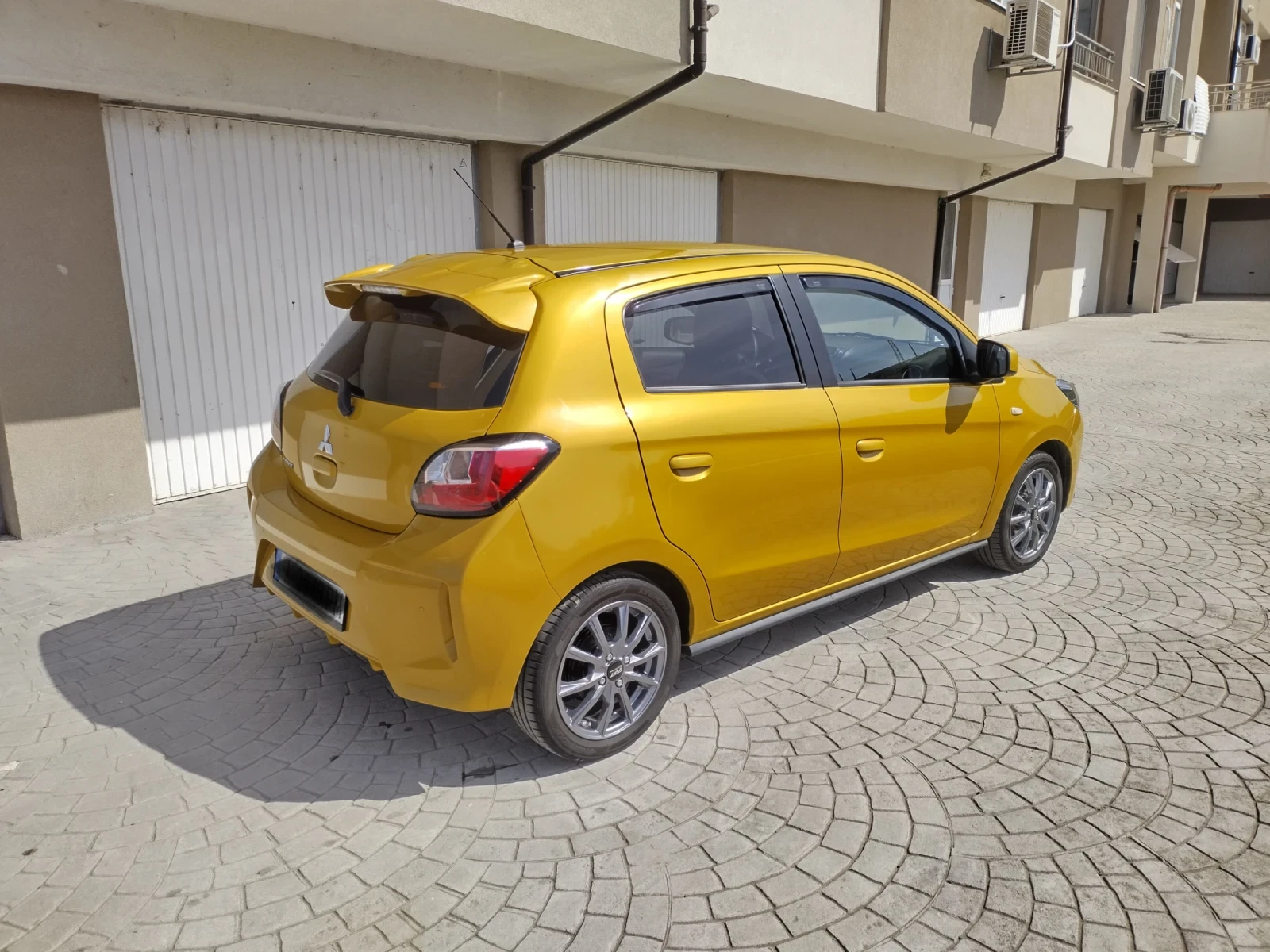 Mitsubishi Space star, снимка 4 - Автомобили и джипове - 54180704