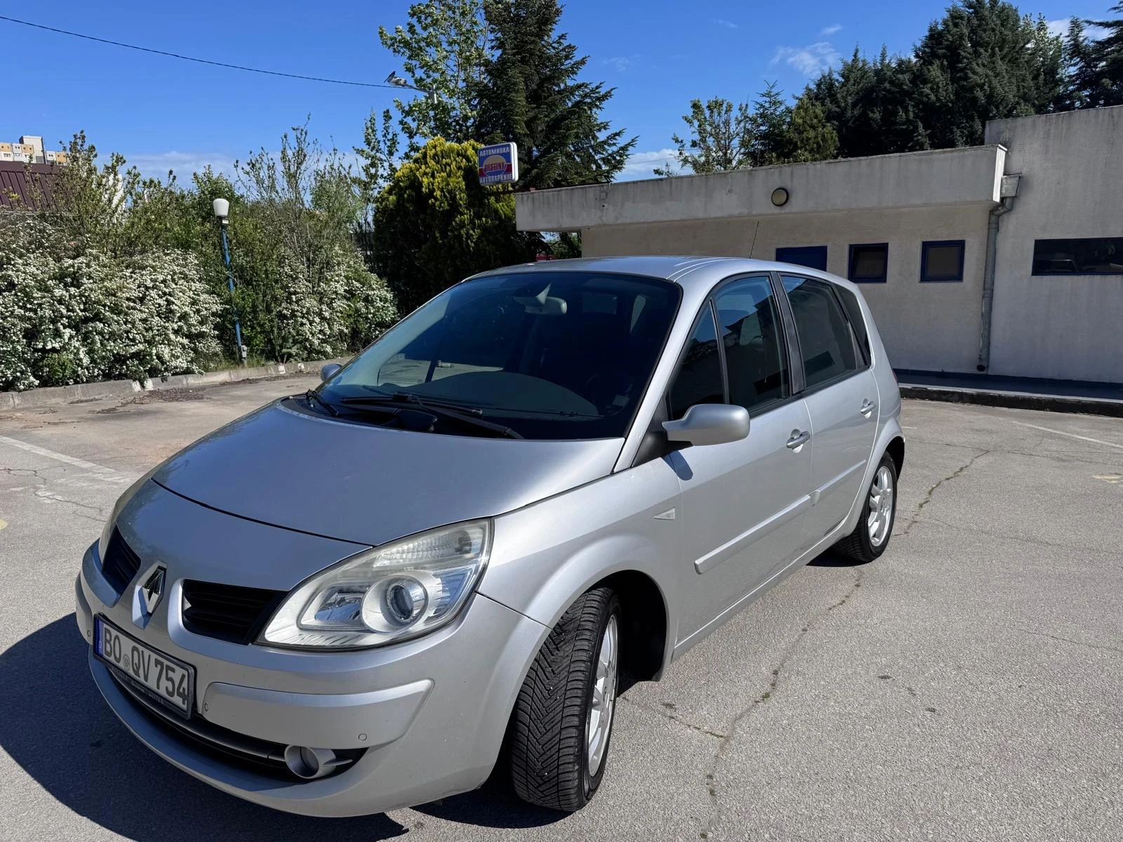 Renault Scenic, снимка 2 - Автомобили и джипове - 54552122
