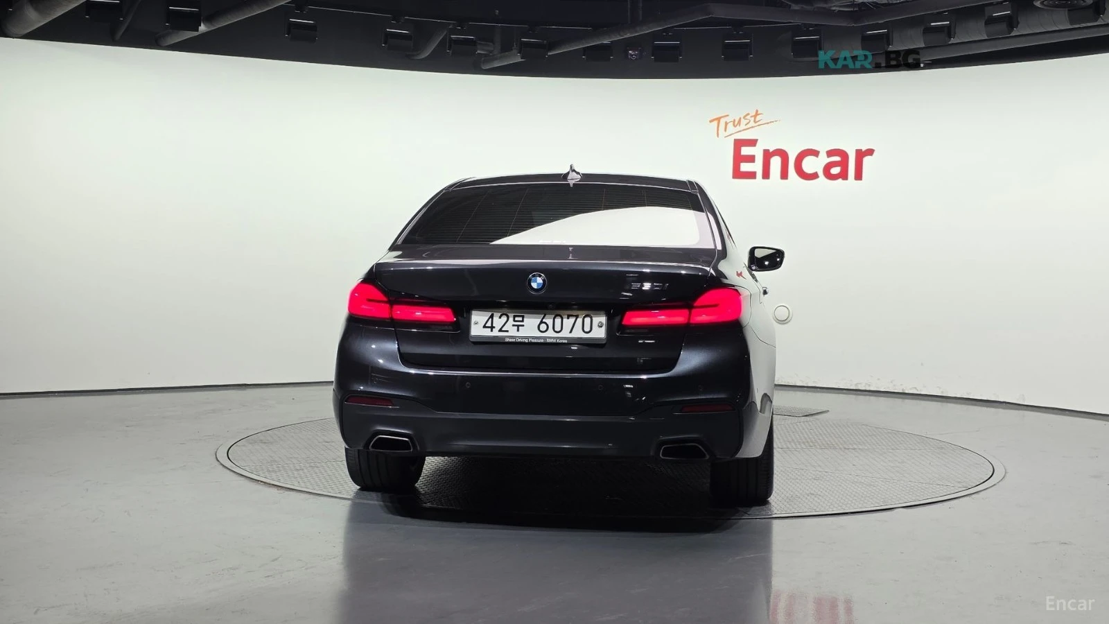 BMW 530 I / M PKG / ОБДУХ / ПОДГРЕВИ / 360 , снимка 4 - Автомобили и джипове - 54598044