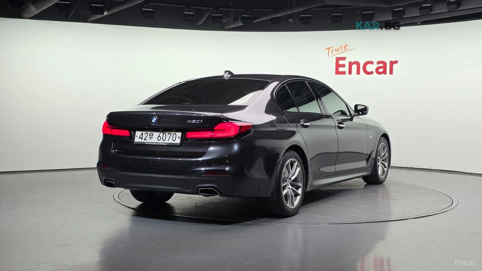 BMW 530 I / M PKG / ОБДУХ / ПОДГРЕВИ / 360 , снимка 2 - Автомобили и джипове - 54598044