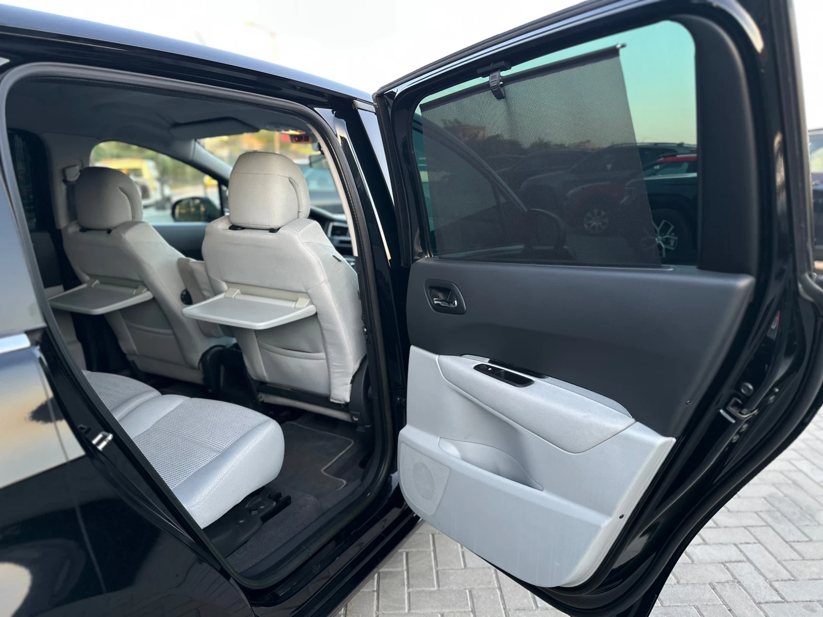 Peugeot 5008 2.0 HDI, снимка 8 - Автомобили и джипове - 55062651