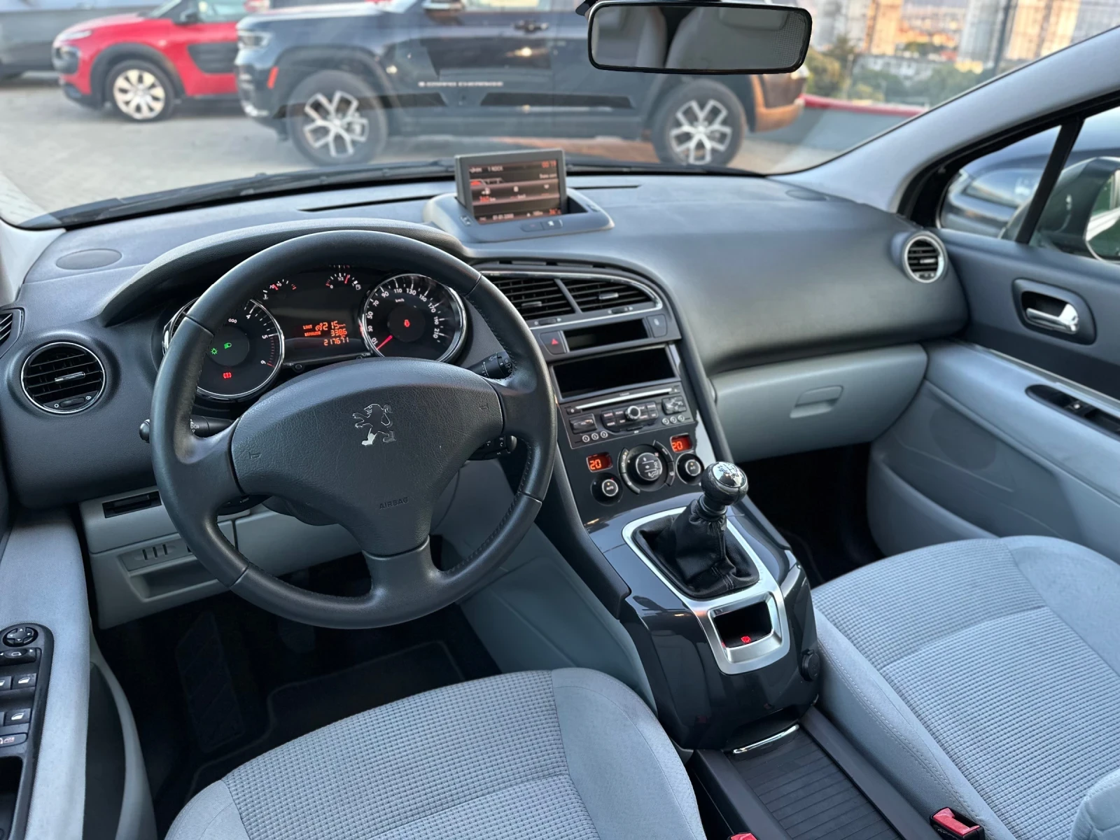 Peugeot 5008 2.0 HDI, снимка 11 - Автомобили и джипове - 55062651