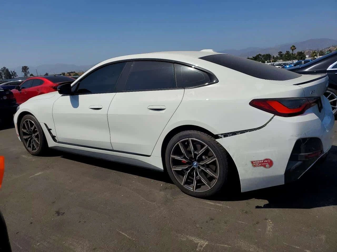 BMW i4 EDRIVE 35 | CARFAX | ���������� ��� ������������  | Mobile.bg � ����������� 3