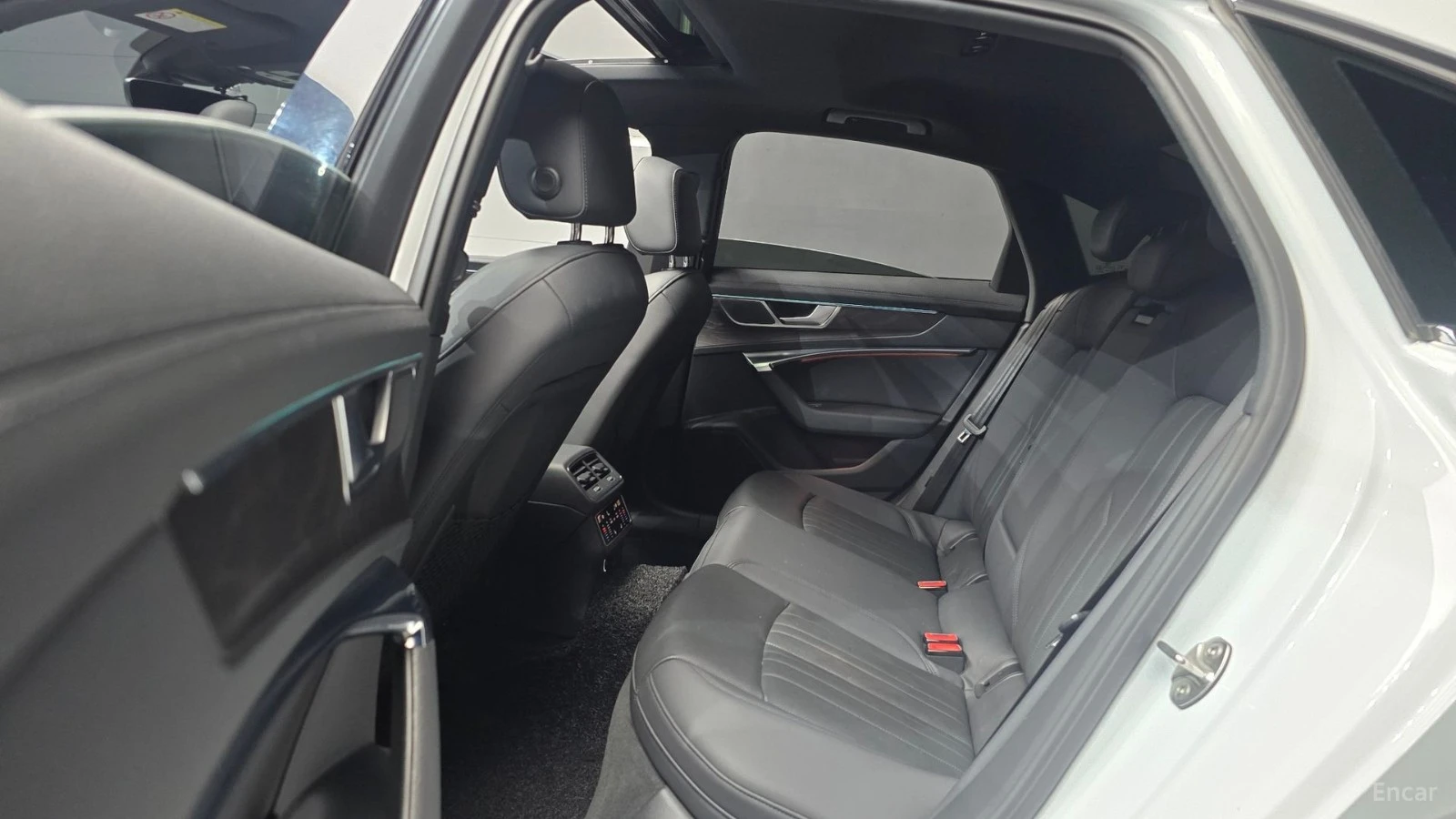 Audi A6 45 TFSI QUATTRO PREMIUM* 360* НАВИ* КОЖА* ПАНО* HU, снимка 10 - Автомобили и джипове - 55425469