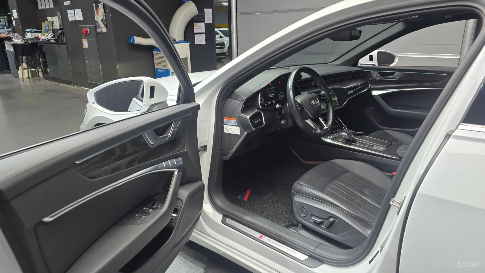 Audi A6 45 TFSI QUATTRO PREMIUM* 360* НАВИ* КОЖА* ПАНО* HU, снимка 8 - Автомобили и джипове - 55425469