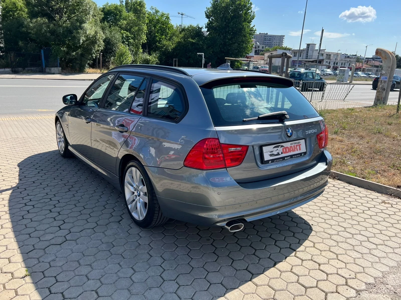 BMW 320 xDrive/AVTOMAT, снимка 6 - Автомобили и джипове - 55427779