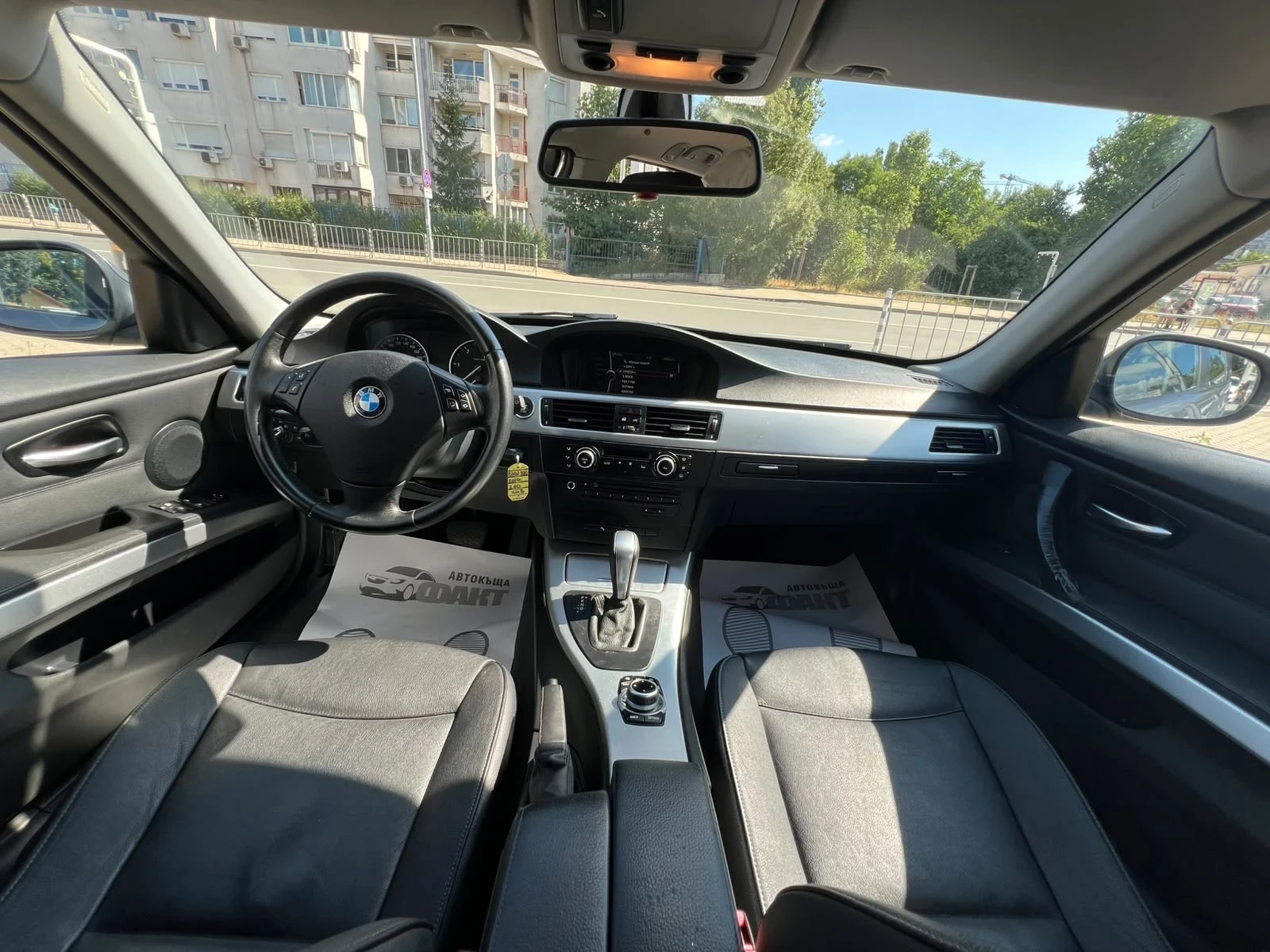BMW 320 xDrive/AVTOMAT, снимка 9 - Автомобили и джипове - 55427779