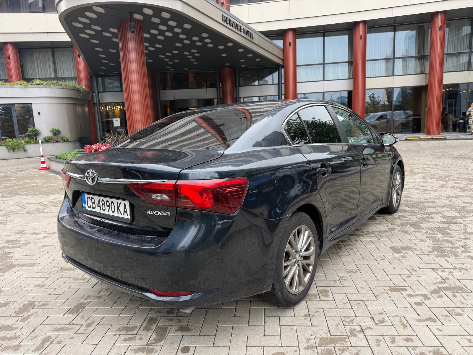 Toyota Avensis 2, 0-l-D-4D Executive, снимка 4 - Автомобили и джипове - 55448461